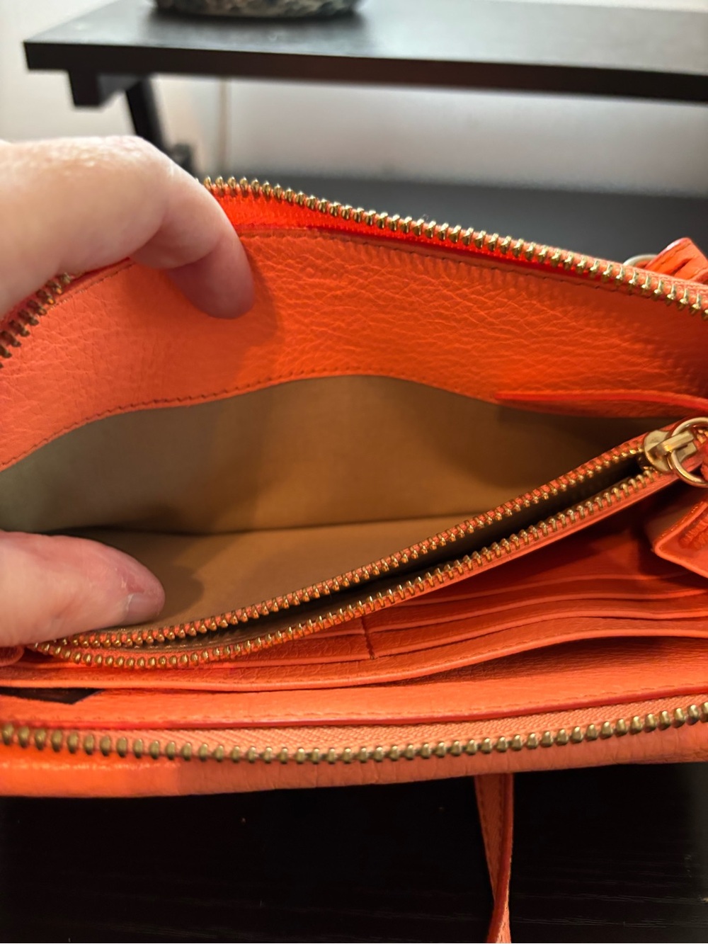 Authentic Chloé Lily Bow 2-Way Crossbody Bag – Vibrant Orange Pebbled Leather - Picture 10 of 12
